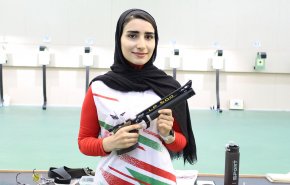 ايرانية تفوز بأول ميدالية عالمية لإيران في الرماية للسيدات في باكو