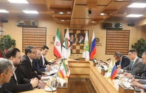 ايران تتفق مع روسيا على تسهيل التجارة وزيادة الترانزيت