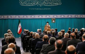 قائد الثورة الاسلامية: المرونة لا تتعارض مع المبادئ