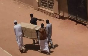 شاهد.. شبح النهب والسلب يخيم علی السودان 