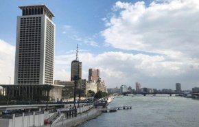مصر تحدد لمواطنيها في السودان مواقع الإجلاء والإجراءات