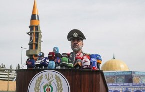 الدفاع الايرانية: صاروخ خيبر الباليستي مزود بتقنية التخفي عن الرادار