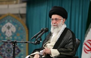 قائد الثورة: القضية الفلسطينية باتت قضية العالم الإسلامي الاولى بفضل الإمام الراحل