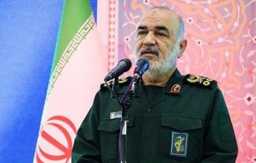 اللواء سلامي: بلغنا تكنولوجيا التنويع في صنع المنظومات الصاروخية