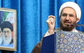 خطيب جمعة طهران المؤقت: صاروخ فتاح رفع مستوى امن المنطقة