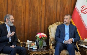 وزير الخارجية يستقبل الدبلوماسي المفرج عنه اسدالله اسدي