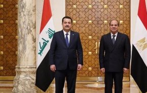 العراق ومصر يوقعان مذكرات تفاهم في المجالات المالية والتجارية