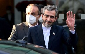 علي باقري يصل إلى أبوظبي
