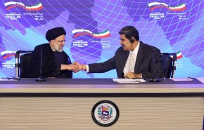 إيران وفنزويلا توقعان على 19 وثيقة للتعاون الثنائي