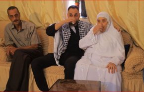 اسير فلسطيني أفرج عنه بعد 20 عاماً في سجون الاحتلال.. شاهد ماذا يقول؟