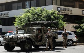 لبنان..الجيش يدعو لعدم الانجرار وراء الشائعات عقب مقتل مواطنين بالقرنة السوداء