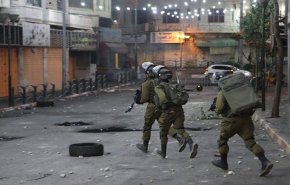 شاهد.. استشهاد فلسطينيين اثنين وأصابة آخرين برصاص قوات الاحتلال 