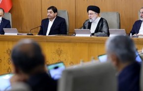 رئيسي: یجب تجنب أي عمل من شأنه الإيحاء باحتمال وجود خلاف بين السلطات