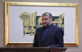 التردد والتأخير في إدانة تدنيس القرآن يكشف عن ازدواجية المعايير