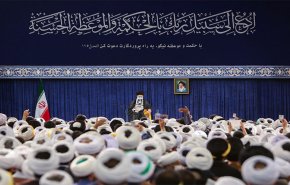 قائد الثورة: الغفلة عن التبليغ الديني سيقود الى تغيير الهوية الثقافية