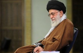 قائد الثورة الإسلامیة یشکر منتخب شباب إيران للكرة الطائرة لتتویجه ببطولة العالم