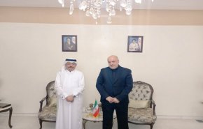 سفير إيران يلتقى نظيره القطري في لبنان