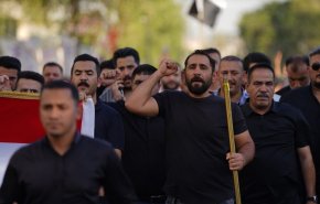 بالصور.. تظاهرة جماهيرية لنصرة القرآن الكريم في البصرة