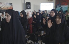 أهالي حمص يحيون ذكرى استشهاد الإمام الحسين(ع) بمشاركة واسعة