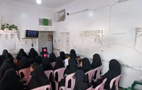فعالية نسائية بمحافظة حجة الیمنیة إحياء لذكرى استشهاد الامام الحسين (ع)