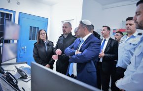 'بن غفير' يصدّق على إجراء عقابي ضد الأسرى.. تعرف إليه