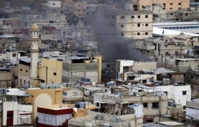 اشتباكات عنيفة بالرشاشات الثقيلة والقذائف في مخيم عين الحلوة
