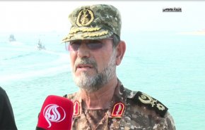 قائد بحرية حرس الثورة : لن نتوانى عن الدفاع عن وحدة أراضينا ابدا