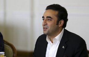 زرداري: الحدود الإيرانية الباكستانية يجب أن تصبح رمزا للاستقرار والسلام