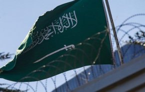 السفارة السعودية في بيروت تدعو رعاياها لمغادرة لبنان على وجه السرعة

