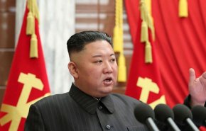 كيم جونغ أون يدعو إلى مزيد من التحضيرات للحرب و يقيل أعلى قائد عسكري في البلاد