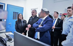 وسط حالة من التوتر في سجن النقب: 'بن غفير' يقوم بجولة استفزازية 