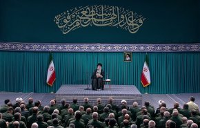 قائد الثورة: الحرس الثوري أكبر منظمة لمكافحة الإرهاب في العالم