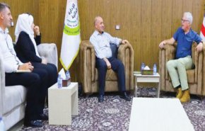 وزير الدفاع الأميركي السابق يتسلل إلى شمال سورية ويدعو لدعم مشروع الإدارة الذاتية هناك