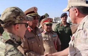 وفد عسكري روسي رفيع يصل ليبيا لأول مرة 