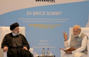 الرئيس الايراني يلتقي برئيس الوزراء الهندي على هامش قمة 'بريكس'