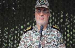 العميد رحيم زاده: إذا ارتكب العدو خطأ فسوف يتلقى رداً ساحقاً