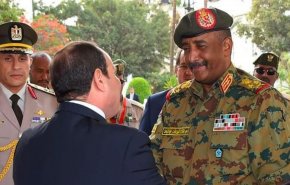 البرهان  يتجه إلى مصر في أول زيارة له خارج السودان منذ بدء الحرب + فيديو
