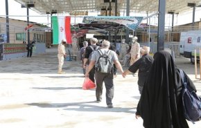 دخول الدفعة الأولى من زوار الأربعين الأفغان إلى ايران
