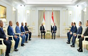 تفاصيل اللقاء بين السيسي و'البرهان' بالقاهرة +صور