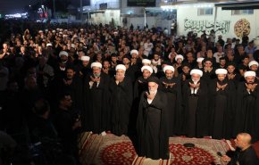 العراق.. اقامة أطول صلاة جماعة ممتدة على طريق ياحسين  