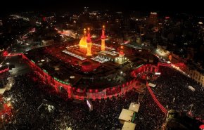 زوار الأربعين يرفعون القرآن الكريم رفضاً للإساءات المتكررة التي تعرّض لها