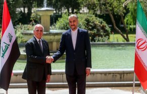 وزير الخارجية الايراني يستقبل نظيره العراقي في طهران 

