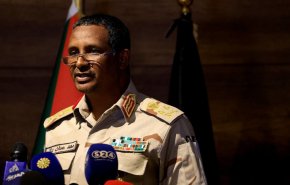 حميدتي يهدد بتشكيل سلطة حاكمة بالسودان إذا أقدم البرهان على هذا الامر..