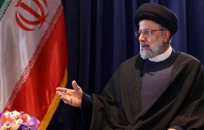 شاهد: هذه هدايا تاريخية حملها الرئيس الايراني لدى عودته من أمريكا