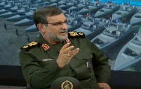 الأدميرال تنكسيري يعلن تصنيع مسيرات برمائية في بحرية حرس الثورة