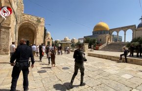 مئات المستوطنين يقتحمون المسجد الاقصى تزامنا مع ما يسمى 'عيد الغفران'