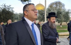 وزير صهيوني يطالب بالسماح للمستوطنين باقتحام الأقصى على مدار الساعة