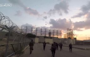 شاهد .. هكذا اقتحم مجاهدو القسام موقع ايرز واجهزوا على الجنود الصهاينة 