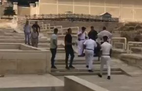 بالفيديو/ شرطي مصري يطلق النار على إسرائيليين.. ويقتل 3
