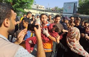 وصول إصابات إلى مستشفى الأندونيسي إثر قصف الاحتلال شمال غزة